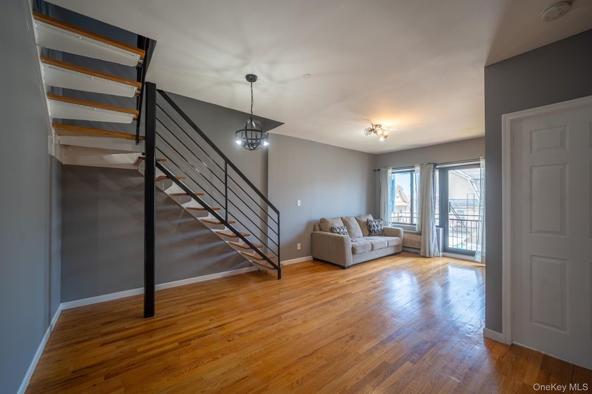 Welcome to this beautifully designed 2-bedroom, 2-full-bathroom - photo 5