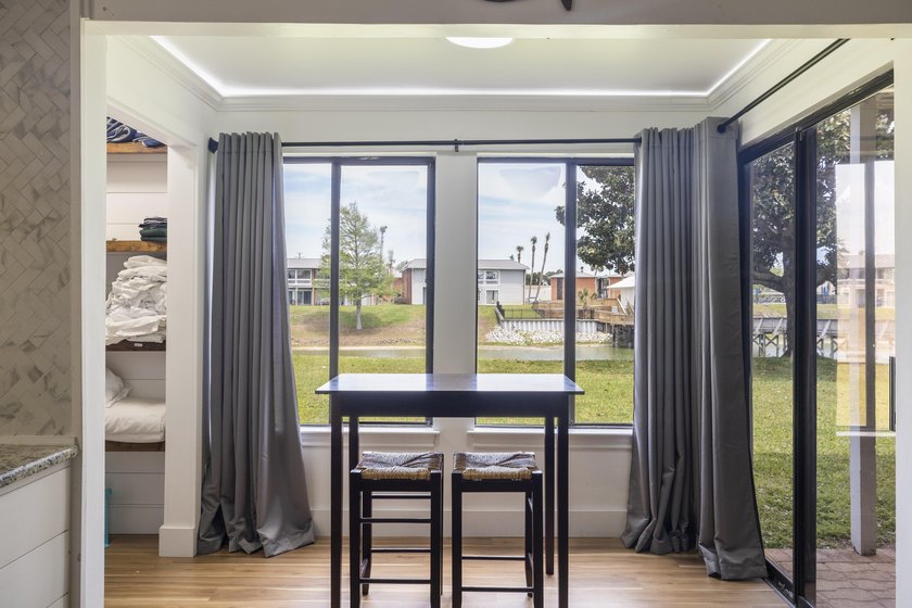 Beautiful lakeside 2-bedroom, 2-bathroom condo--arguably one of - photo 6