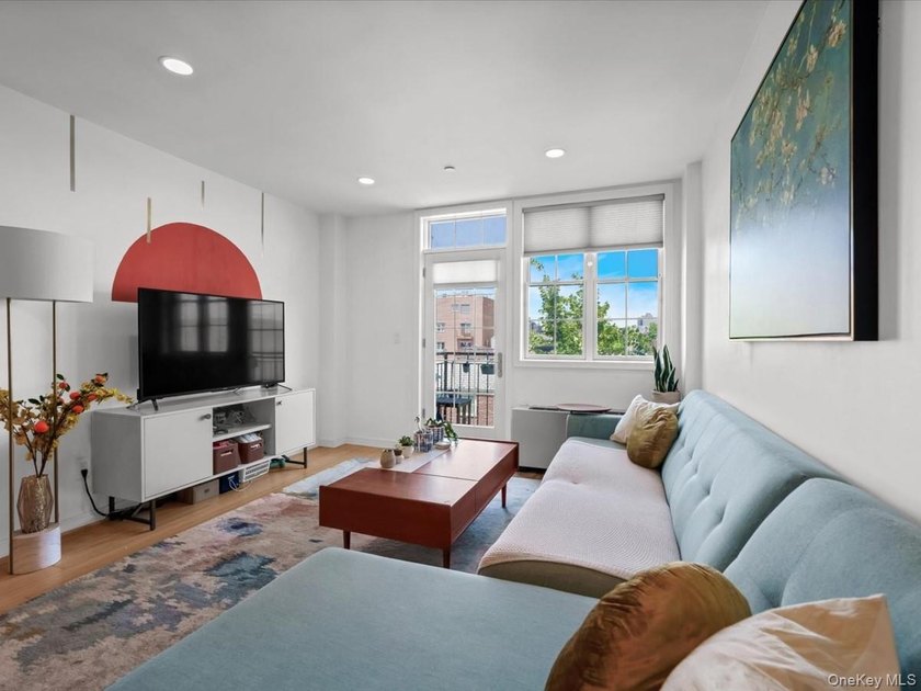 Welcome to Residence 4C at Arista 35, a beautifully appointed - photo 7