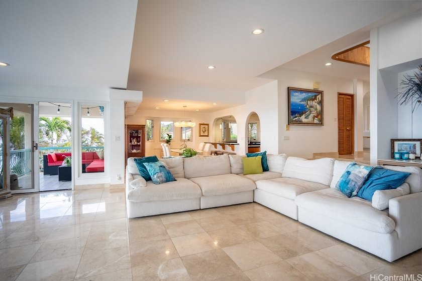Within the prestigious gates of Hawaii Loa Ridge, this elegant - photo 5