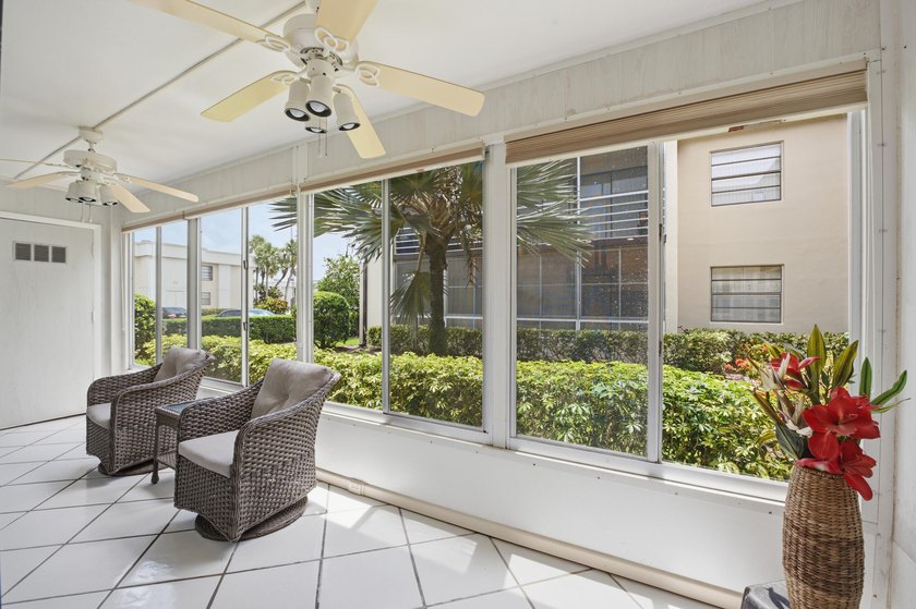 Beautifully updated first-floor condominium offering the perfect - photo 21