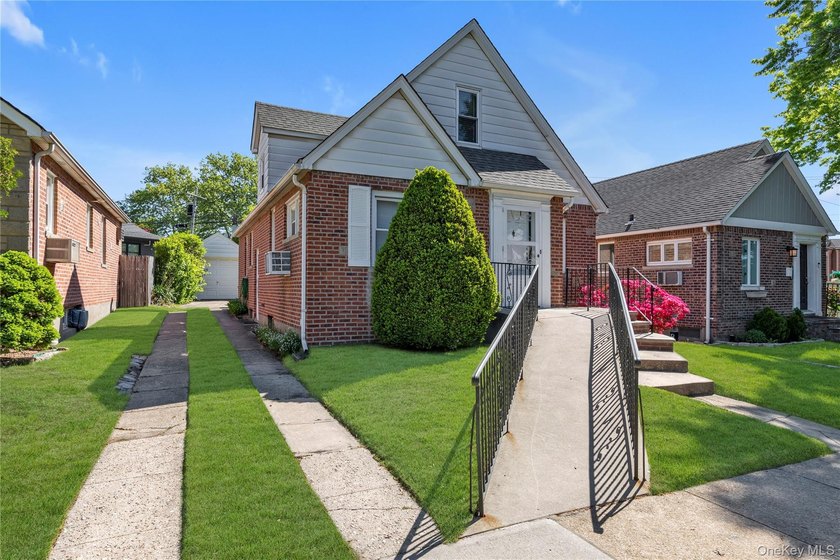 ** Welcome Home! ** Don't miss this great opportunity to make - photo 21