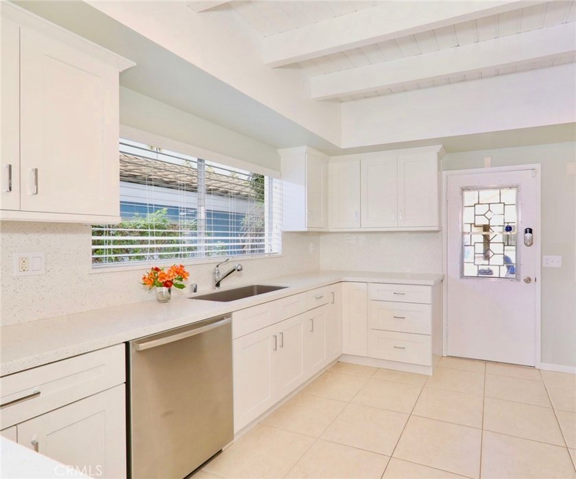 Furnished Lease. Ideally positioned to be considered the best - photo 13