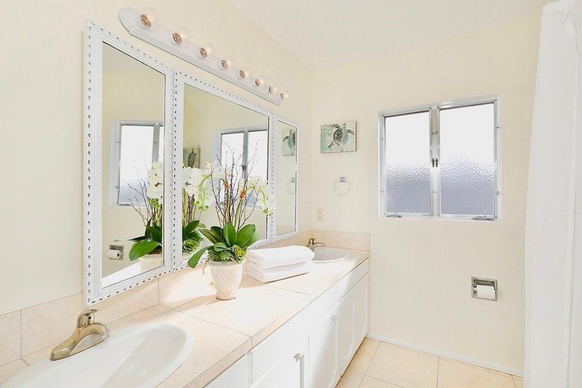 Furnished Lease. Ideally positioned to be considered the best - photo 23