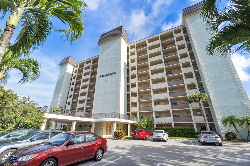 BRIGHT &amp; SPACIOUS 2 BEDROOM / 2 BATH CONDO IN HIGHLY - photo 31
