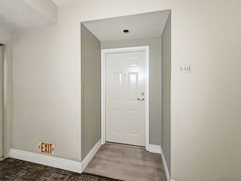 Welcome home to this clean and well maintained home in the heart - photo 7