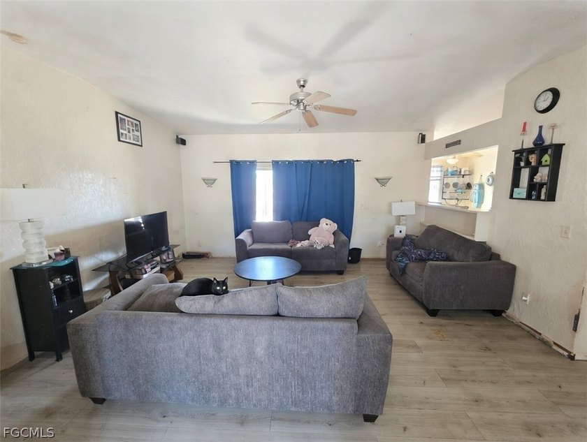 This 3-bedroom, 2-bath single-family home offers approximately 1 - photo 7