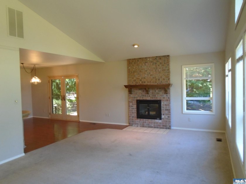 Don't miss this exceptional opportunity to own this charming - photo 12