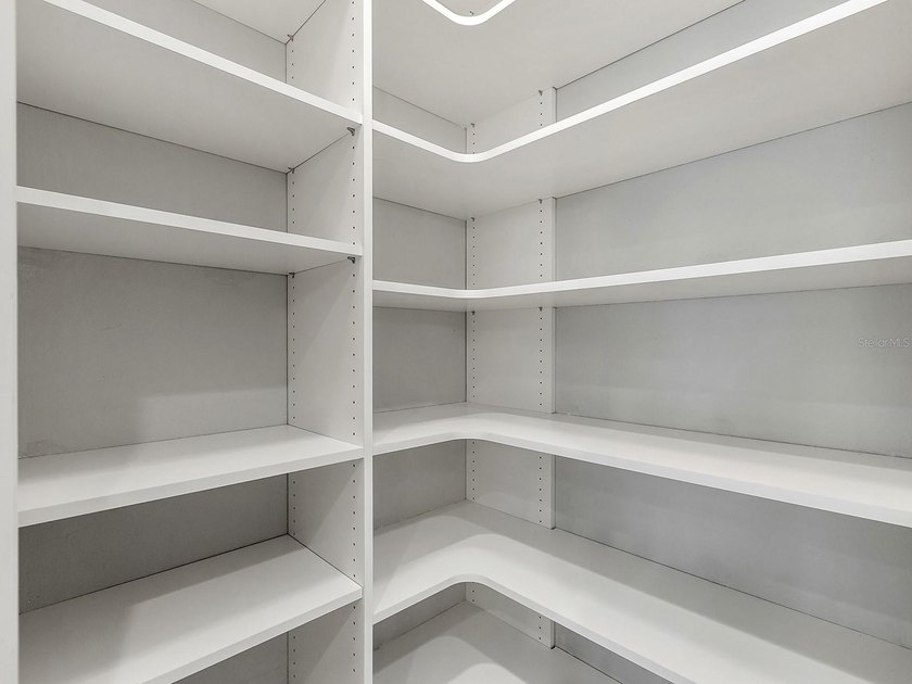 Virtually Staged. Ready now for quick occupancy, this pristine - photo 14