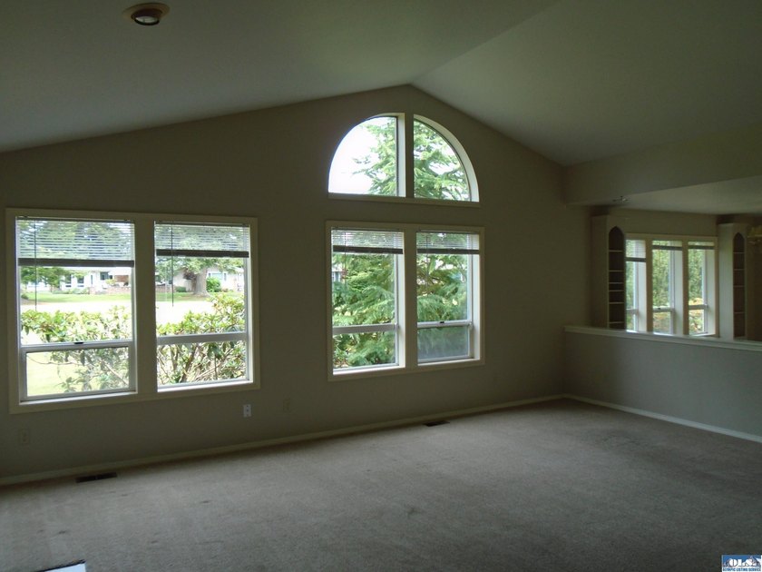 Don't miss this exceptional opportunity to own this charming - photo 15