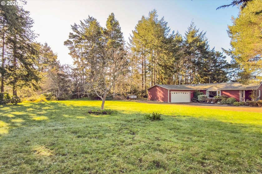 GORGEOUS HUGE .34 ACRE PARK LIKE BANDON BUILDING LOT AVAILABLE! - photo 20