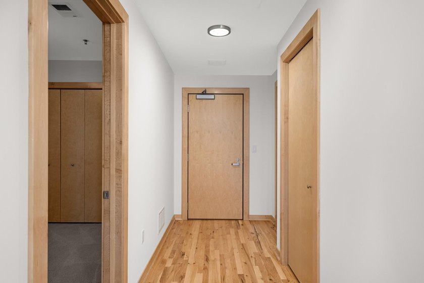 This beautifully refreshed home is filled with natural light - photo 28