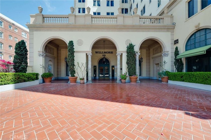 Welcome to the iconic Wilmore Building - one of Downtown Long - photo 2