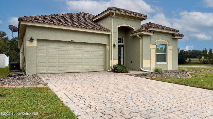 Move-in ready Mediterranean style home in beautiful Indian River - photo 3