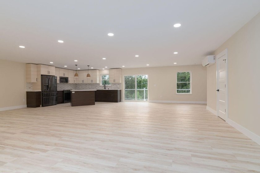 Brand new build in beautiful Cape Fair! This modern home - photo 6