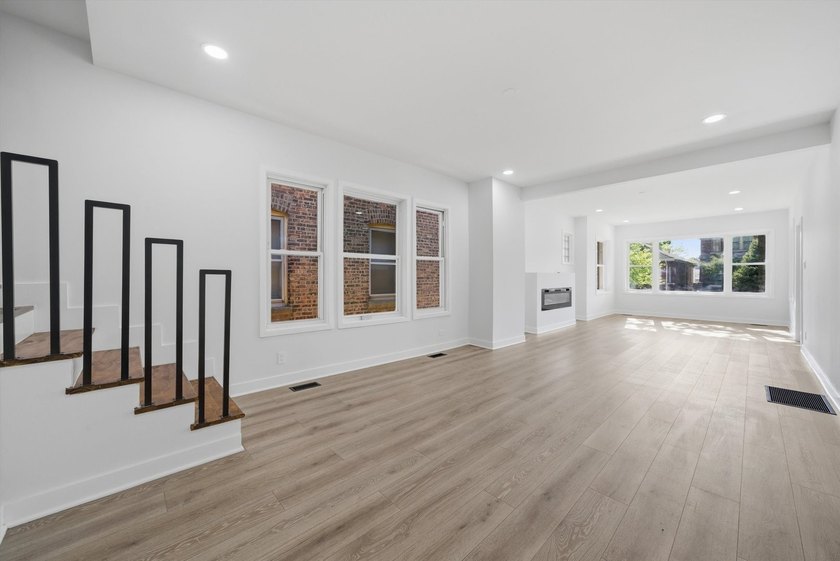 Step into this spacious 4 bedroom, 3 bathroom home set on a - photo 5