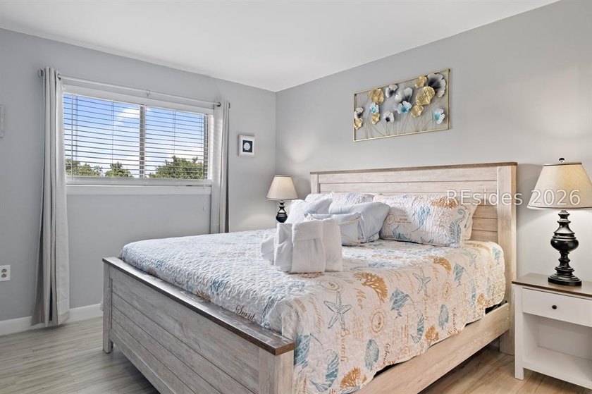 This TURN-KEY, top-floor 2-bedroom, 2-bath villa at Hilton Head - photo 14