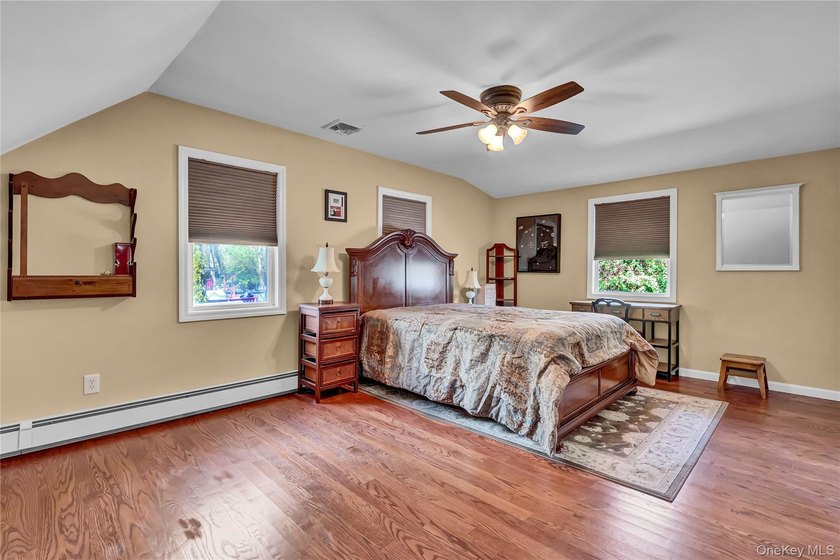 Charming Cape Cod home, meticulously maintained and beautifully - photo 26
