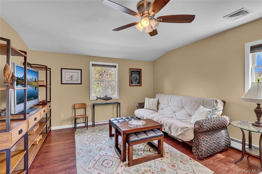 Charming Cape Cod home, meticulously maintained and beautifully - photo 28