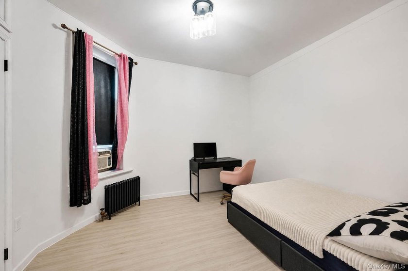 Go down to features to look at the beautiful Floor Plan &amp; - photo 29