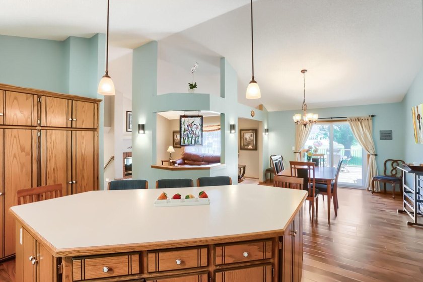Welcome to 7901 Lilac Lane, a beautifully maintained 3-bedroom - photo 7
