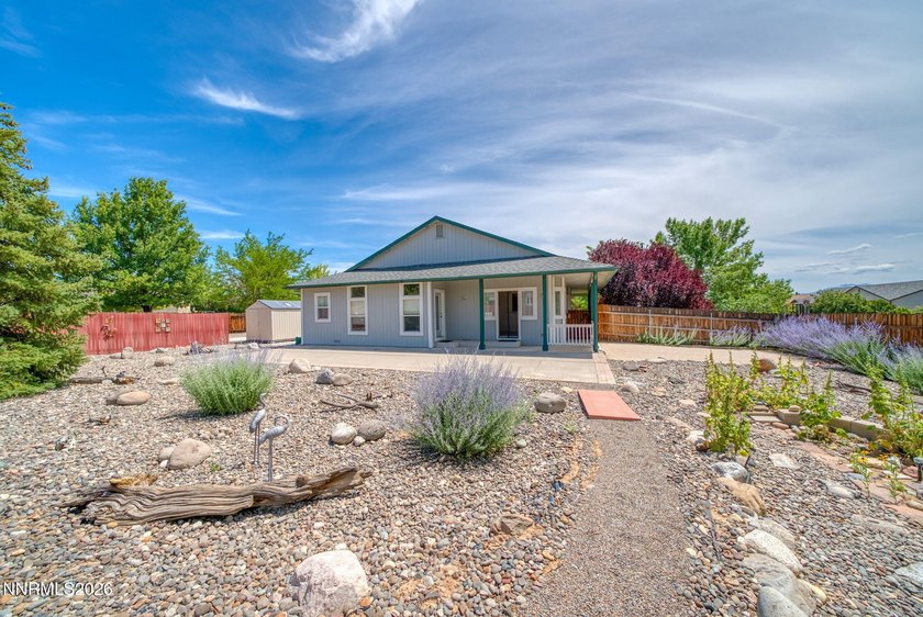 BEAUTIFUL IMMACULATE MAINTAINED 4-bedroom, 2-bath home situated - photo 8