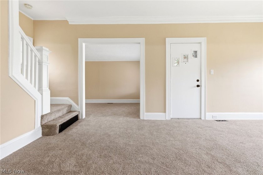 Charming and beautifully updated 3-bedroom, 1 bath Colonial - photo 4