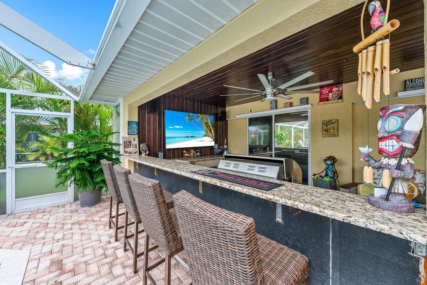 SHORT SALE POOL home off Surfside Blvd in the desirable - photo 8