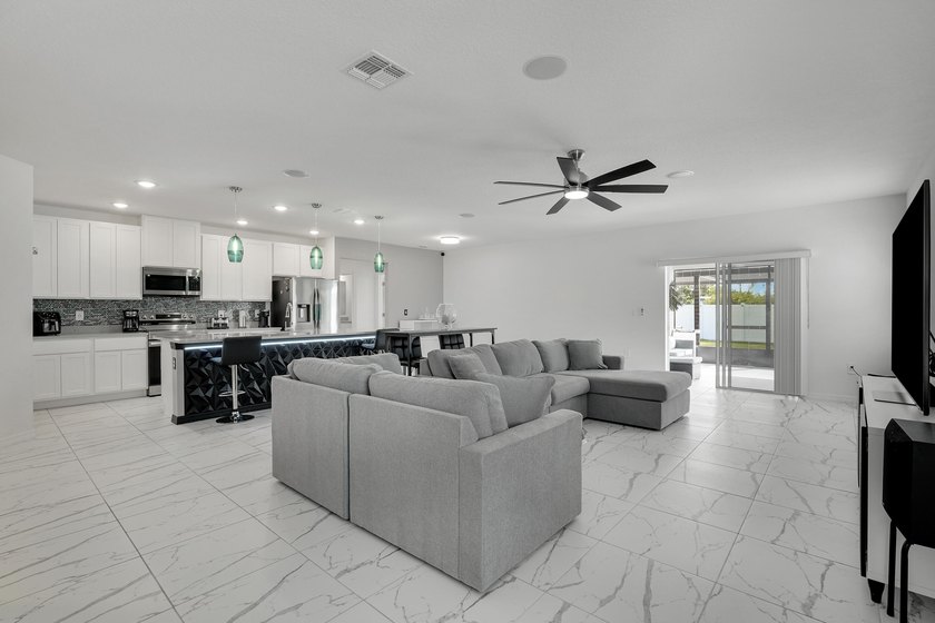 2024 Maranda Homes build featuring 4 bedrooms, 2 full bathrooms - photo 20