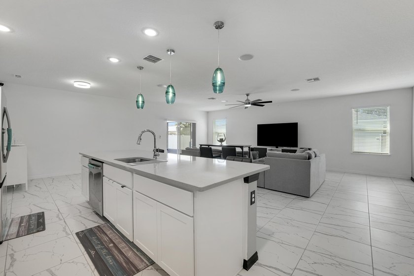 2024 Maranda Homes build featuring 4 bedrooms, 2 full bathrooms - photo 25
