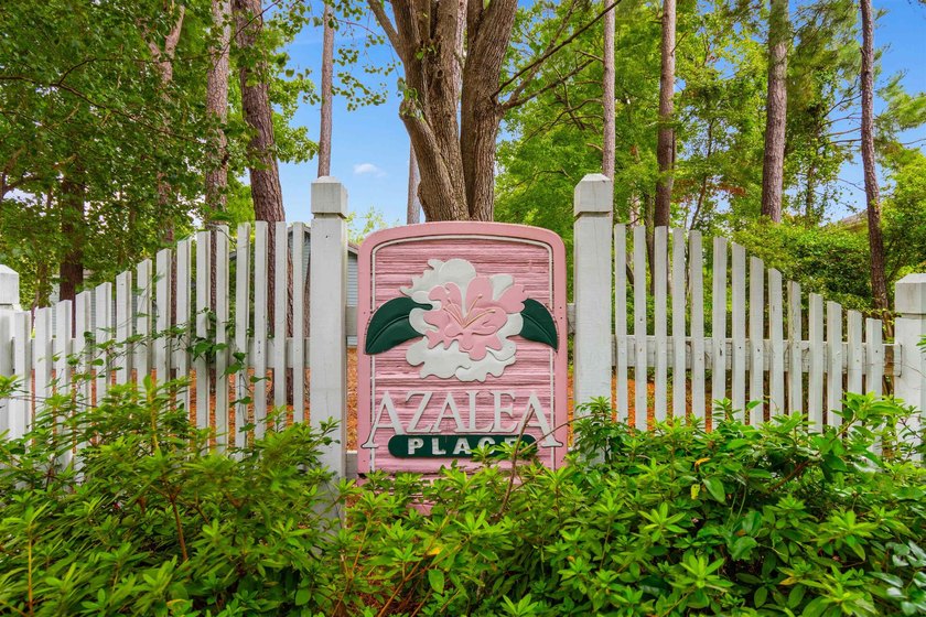 Rare opportunity in Azalea Place-homes here hardly ever hit the - photo 2