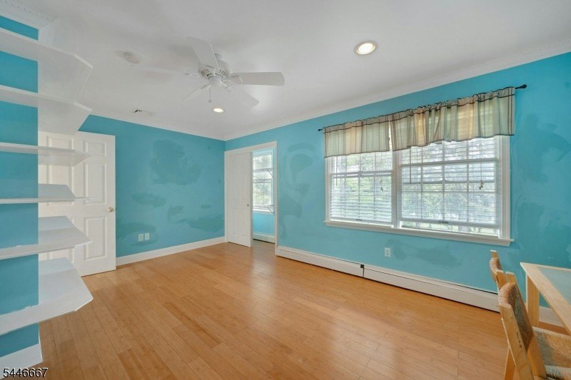 Welcome to a rare blend of classic colonial charm and - photo 33