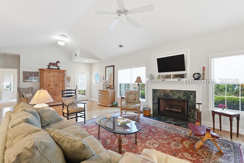 Welcome to 12 Avalon at Indigo! Luxurious one-level living in - photo 3