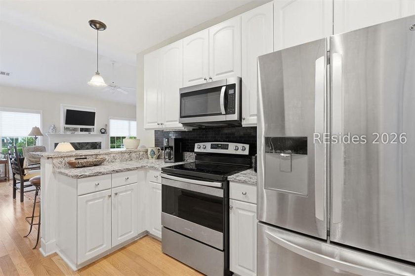 Welcome to 12 Avalon at Indigo! Luxurious one-level living in - photo 9
