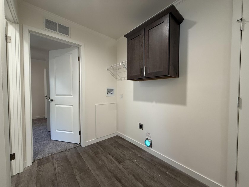 Motivated Sellers! First 3 months Lot Rent $600.00 mo Free - photo 12