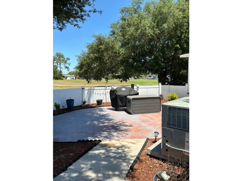 Leased Land Welcomes you to Pine Lakes! This large split-bedroom - photo 44