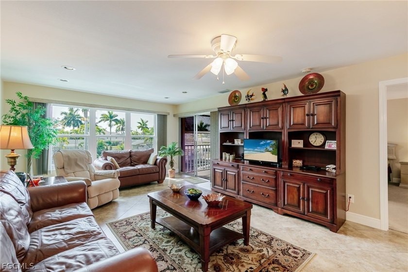 Direct Gulf access 2 bed 2 bath waterfront condo in a quiet and - photo 6