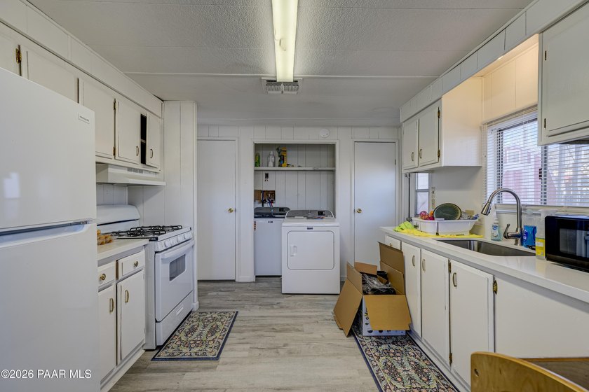 Build your investment portfolio with this Prescott gem! This 947 - photo 13