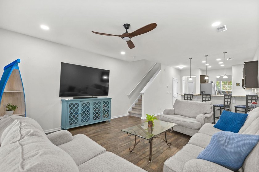 Welcome to 306 Castle Dr, a beautifully maintained 2-bedroom, 2 - photo 14