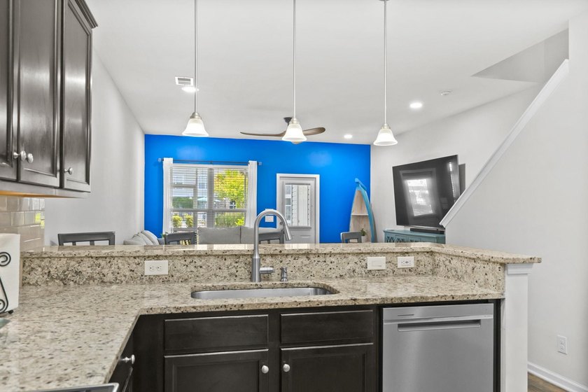 Welcome to 306 Castle Dr, a beautifully maintained 2-bedroom, 2 - photo 23
