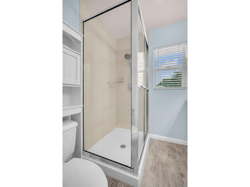Tastefully upgraded 2-bedroom, 2.5-bath townhome in the - photo 23
