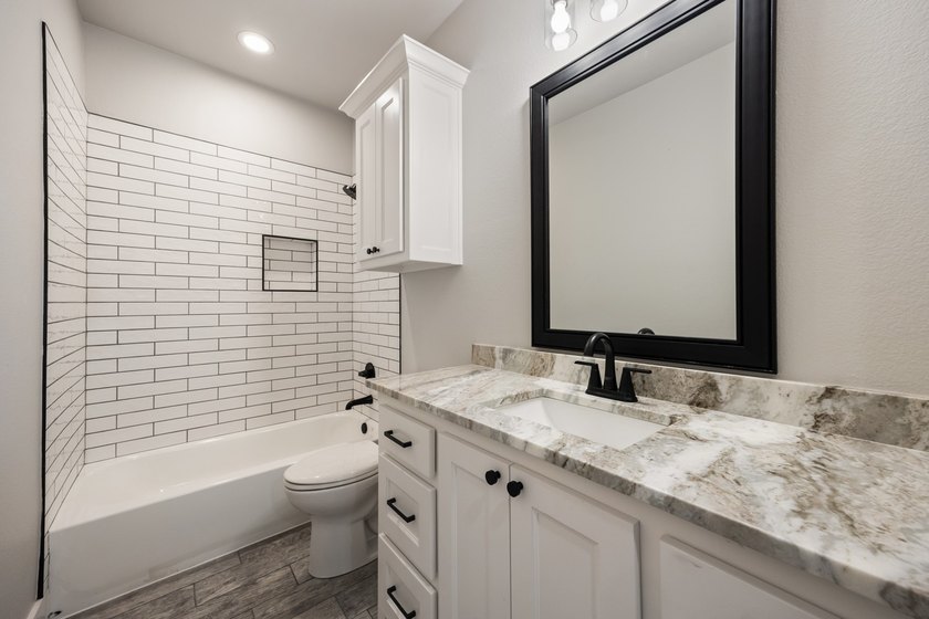 Waterfront living at its finest!! This stunning new construction - photo 25