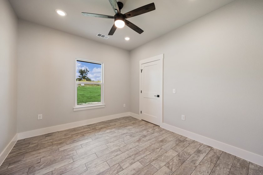 Waterfront living at its finest!! This stunning new construction - photo 30