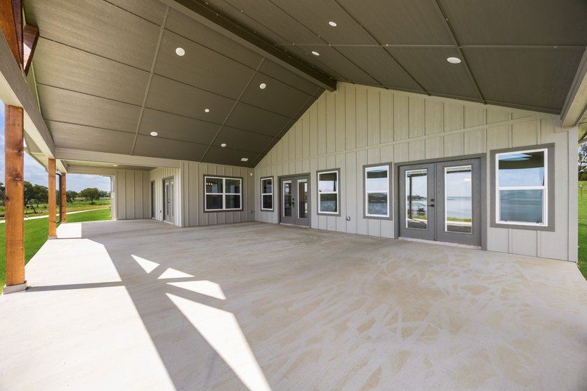 Waterfront living at its finest!! This stunning new construction - photo 31