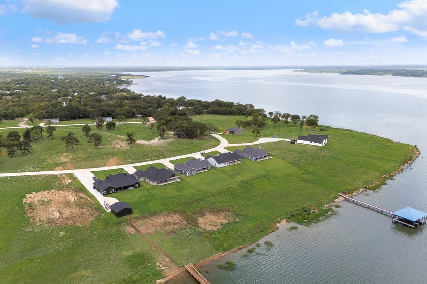 Waterfront living at its finest!! This stunning new construction - photo 34