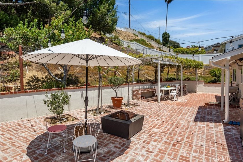 Captivating ?Ocean and Catalina Island views await you in this - photo 30