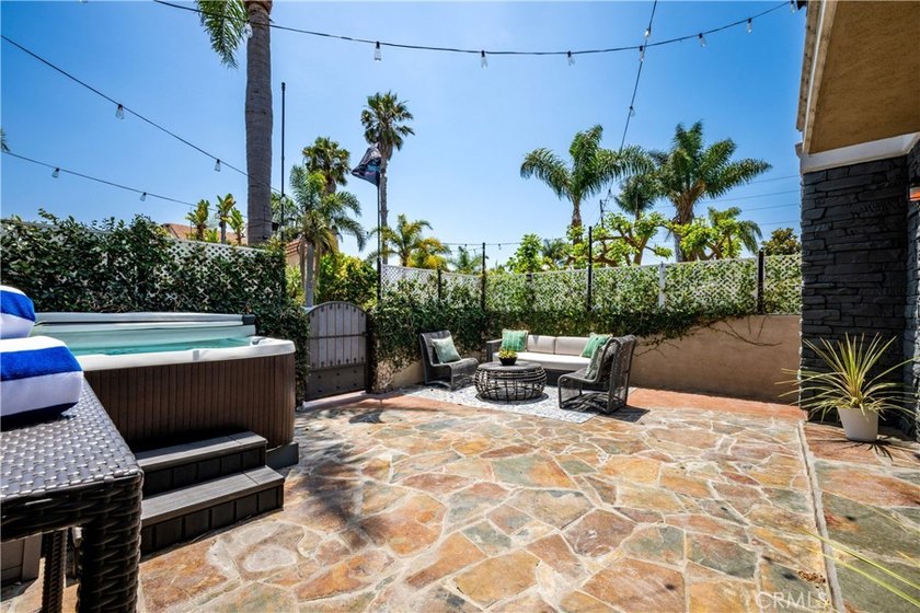 Experience the essence of coastal sophistication in this - photo 8