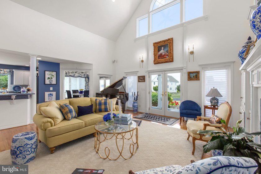 An exceptional waterfront-community home in the highly - photo 10