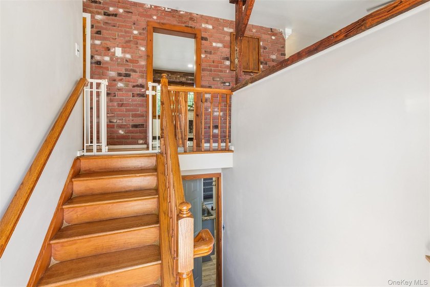 A MUST-SEE TURN KEY, UPGRADED, &amp; PRICED TO SELL HOME!!!! Move-in - photo 4