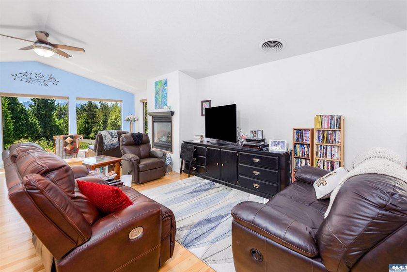 This property is perfect for those with hobbies - from - photo 16